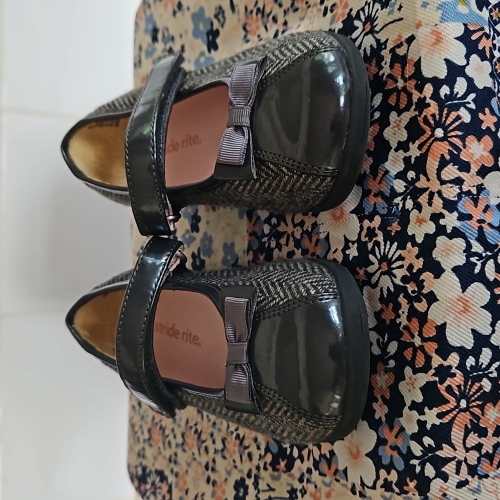GIRLS STRIDE RITE SHOES